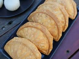 Kajjikayalu (Ravva variant)